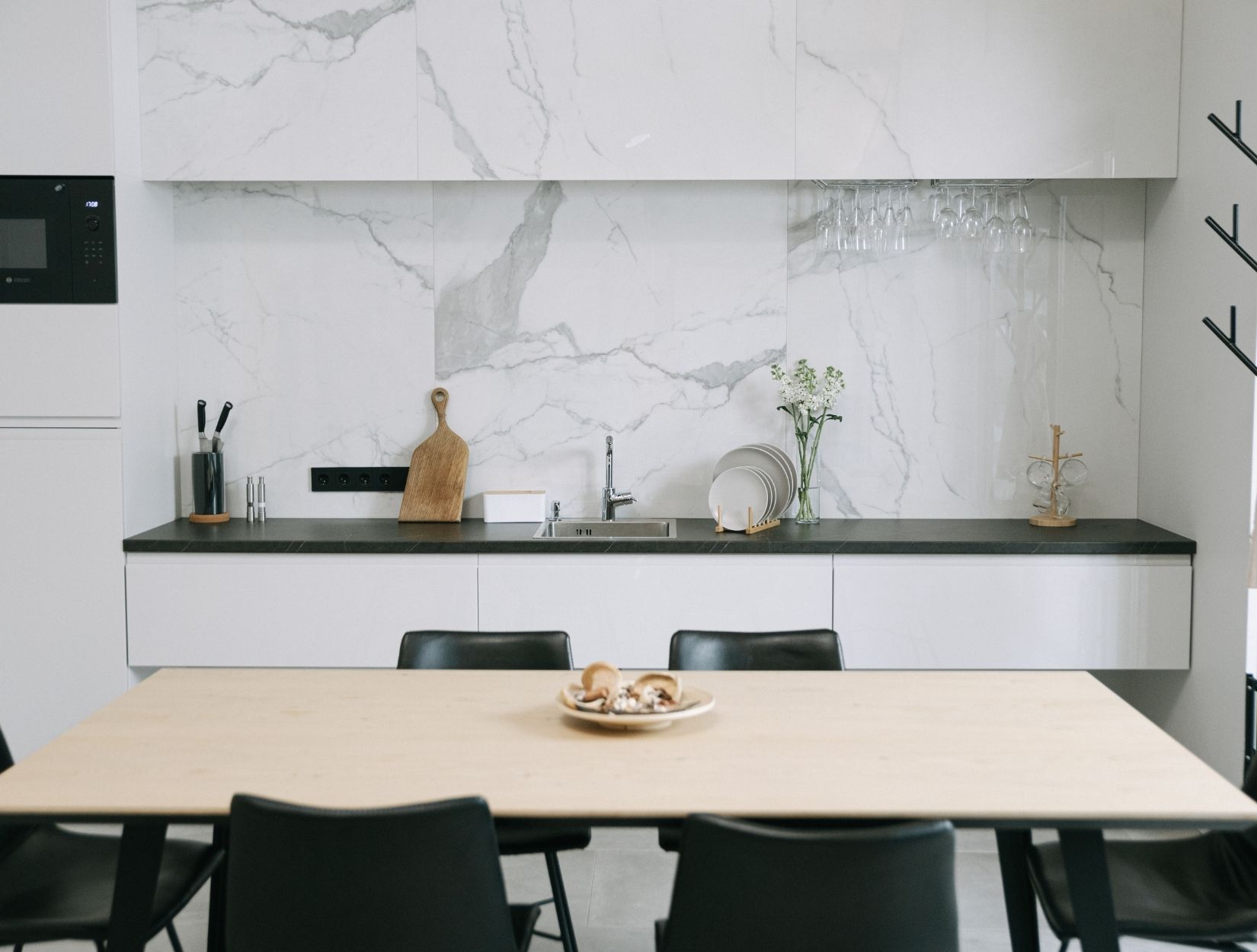 Enjoy a Spotless Home Without the Hassle