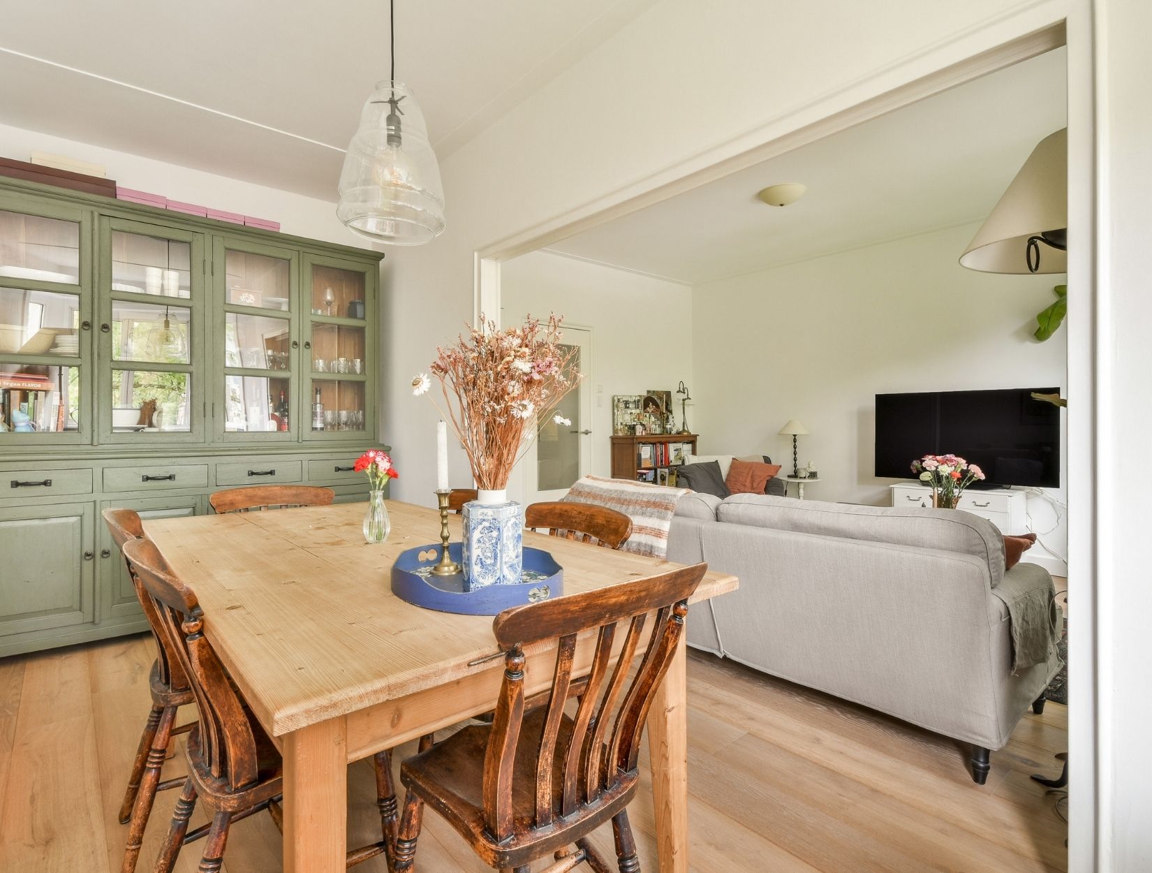 Are there guarantees for their cleaning services?