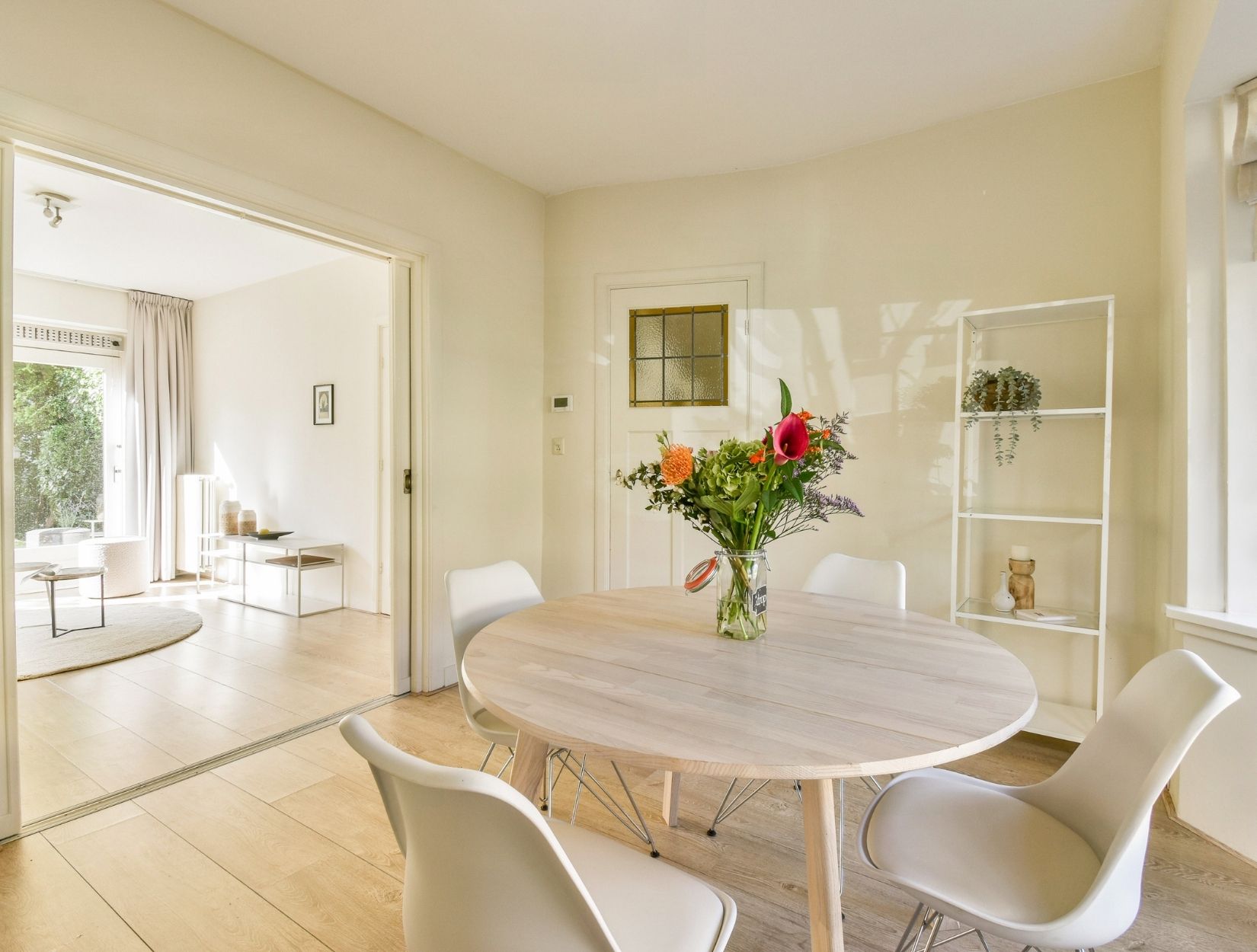 How do I redeem referral bonuses?